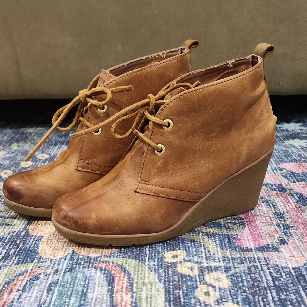 Sperry Brown Wedge Shoes with Lace-Up Design